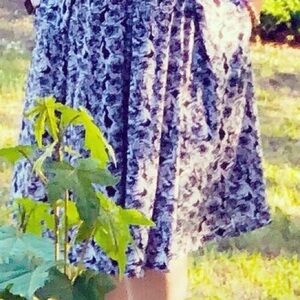 Floral Black and White Roses Floral Madison Skirt S